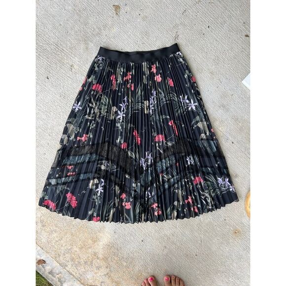 Ted Baker Abilen Highland Pleated Lace Skirt Size 3 MSRP $245 - Picture 6 of 9